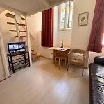 Tranquil With Mezzanine In Carre Dor Nizza