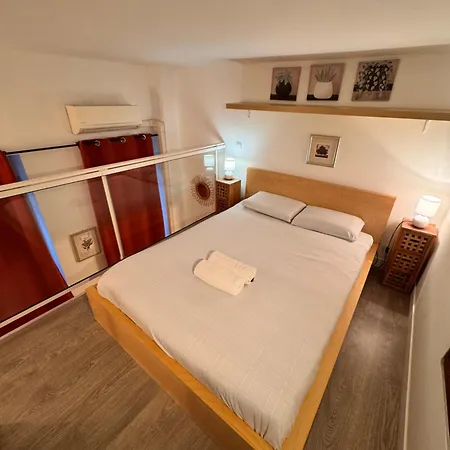 Tranquil With Mezzanine In Carre Dor *