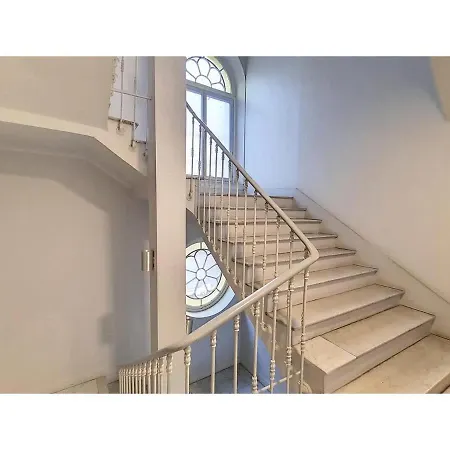 Tranquil With Mezzanine In Carre Dor Nyaraló Nizza