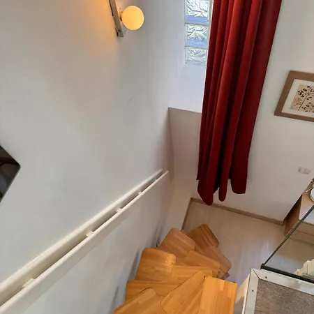 Nyaraló Tranquil With Mezzanine In Carre Dor Nizza